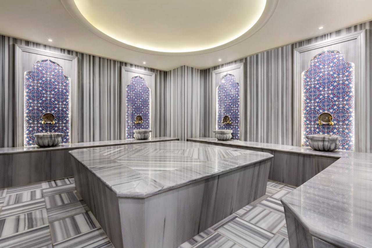 Hotel Ramada By Wyndham Istanbul Umraniye Exterior foto